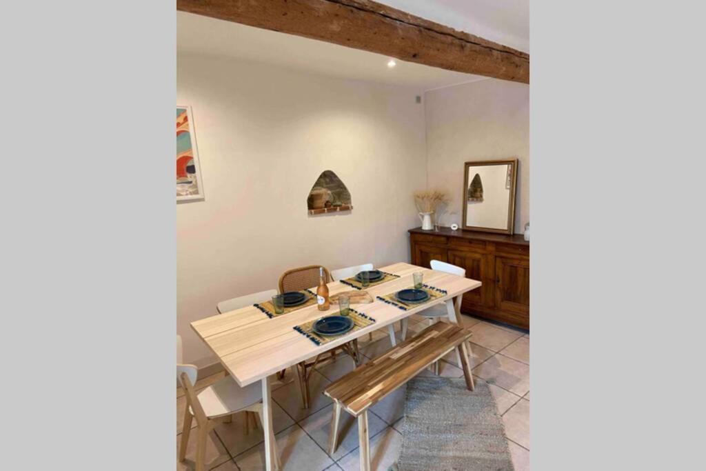 Superbe Appartement En Pierre Fraichement Renove Bernis Eksteriør bilde