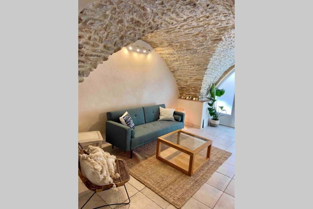 Superbe Appartement En Pierre Fraichement Renove Bernis Eksteriør bilde